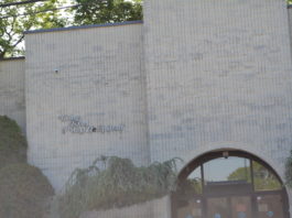 ARREST AFTER INCIDENT AT YOUNG ISRAEL OF WEST HEMPSTEAD. LAKEVIEW MAN IS ACCUSED OF ATTEMPTING TO SET FIRE TO WEST HEMPSTEAD SYNAGOGUE