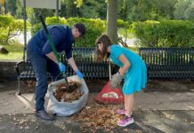 Residents Making A Difference: Cleanup Brightens Hall’s Pond