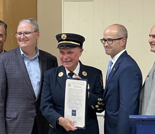 Fire Chief & Civic Association President Receive Awards At Community Meeting
